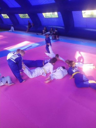 ef4380eb-03a3-4a10-a79d-5a68e6db472c